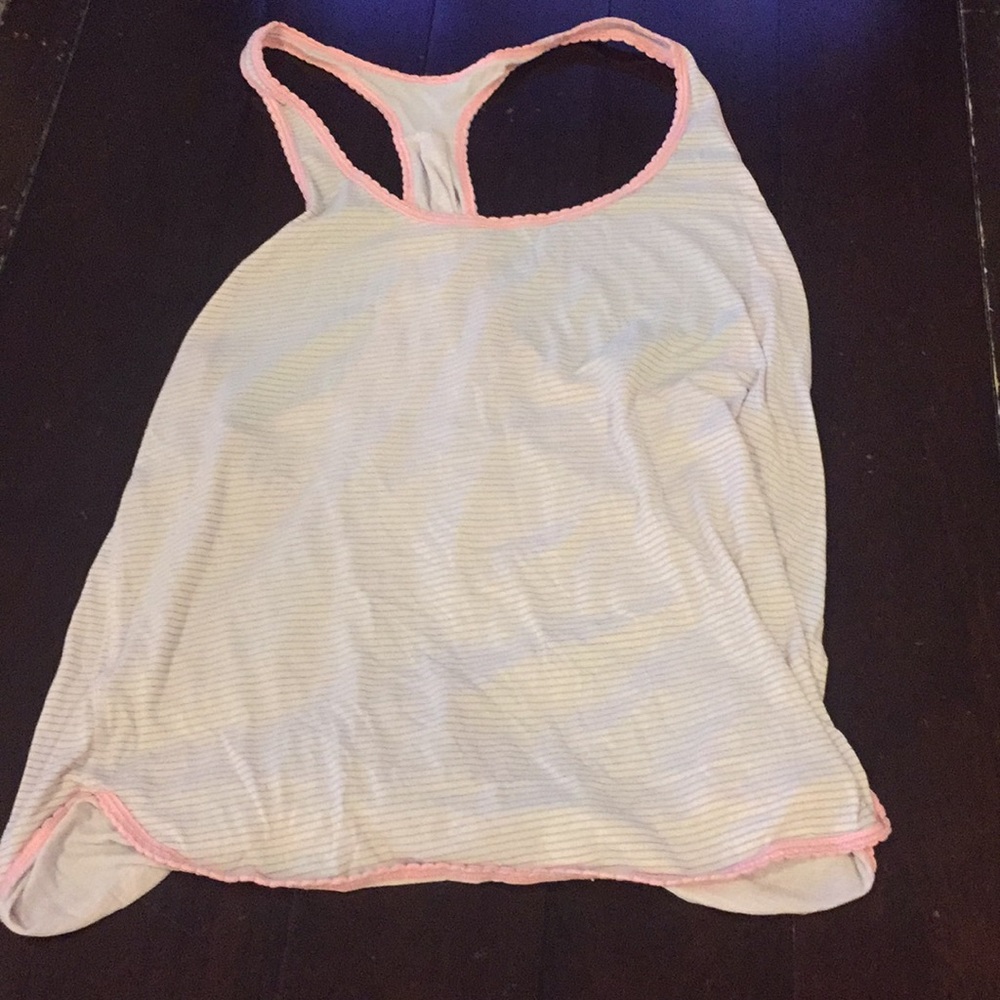 Lululemon tank